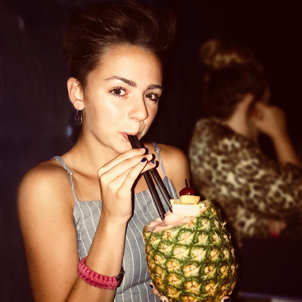 Meet your Posher, Helen